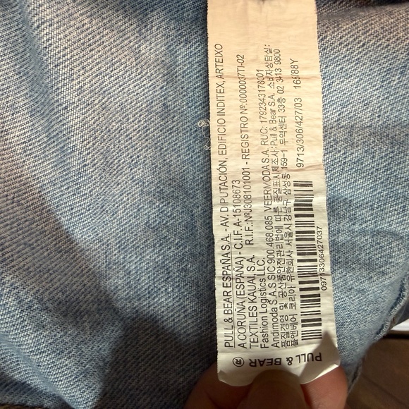 Pull & Bear Distressed Denim Jacket – Light Wash – Size M (EUR) - Picture 7 of 9